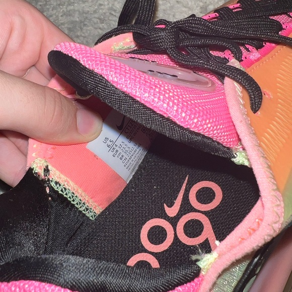 Nike 1090s - Picture 3 of 4